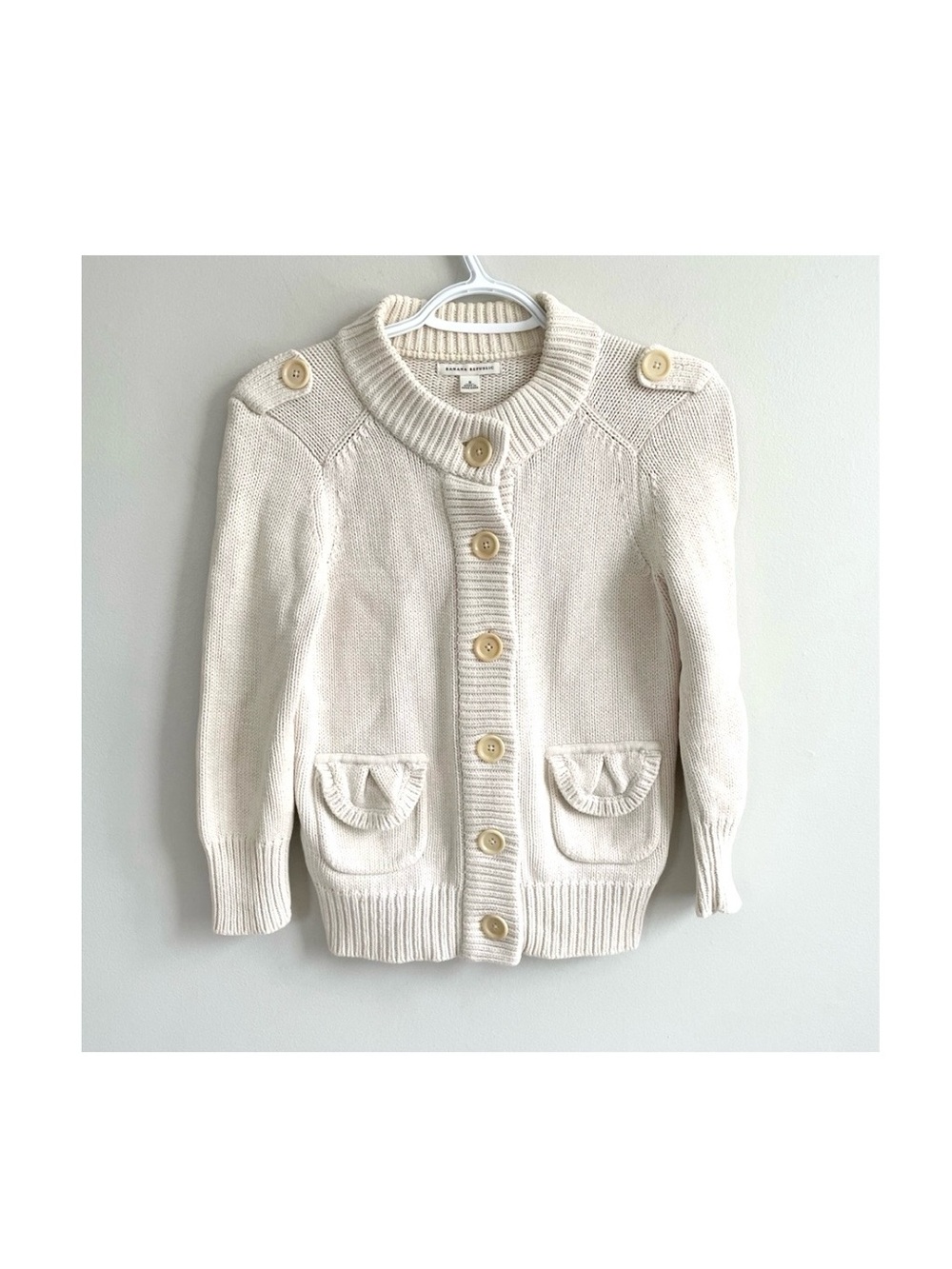BANANA REPUBLIC LONG SLEEVE CREAM SWEATER BUTTONS KNIT FAUX POCKETS CARDIGAN